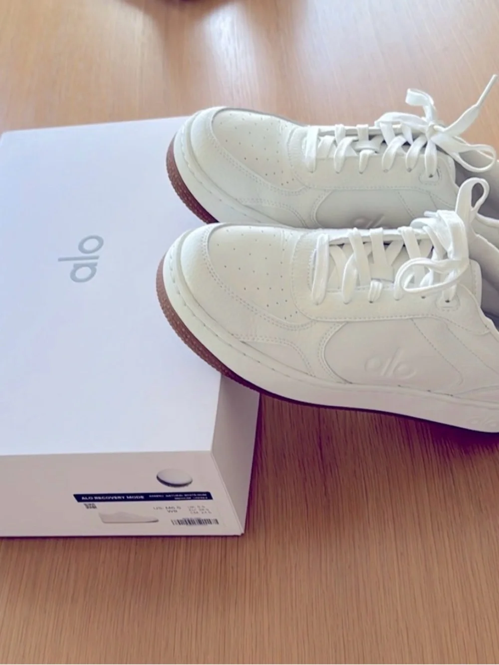 ALO Yoga  White Lace-Up Leather Sneakers